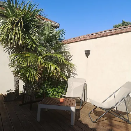 La Maison Du Mauret 度假居