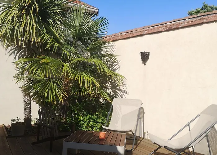 La Maison Du Mauret 度假居