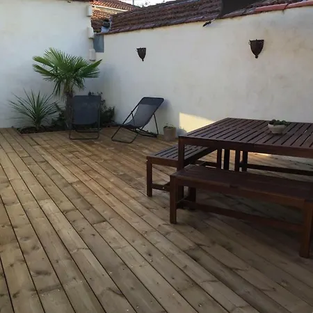 Semesterbostad La Maison Du Mauret